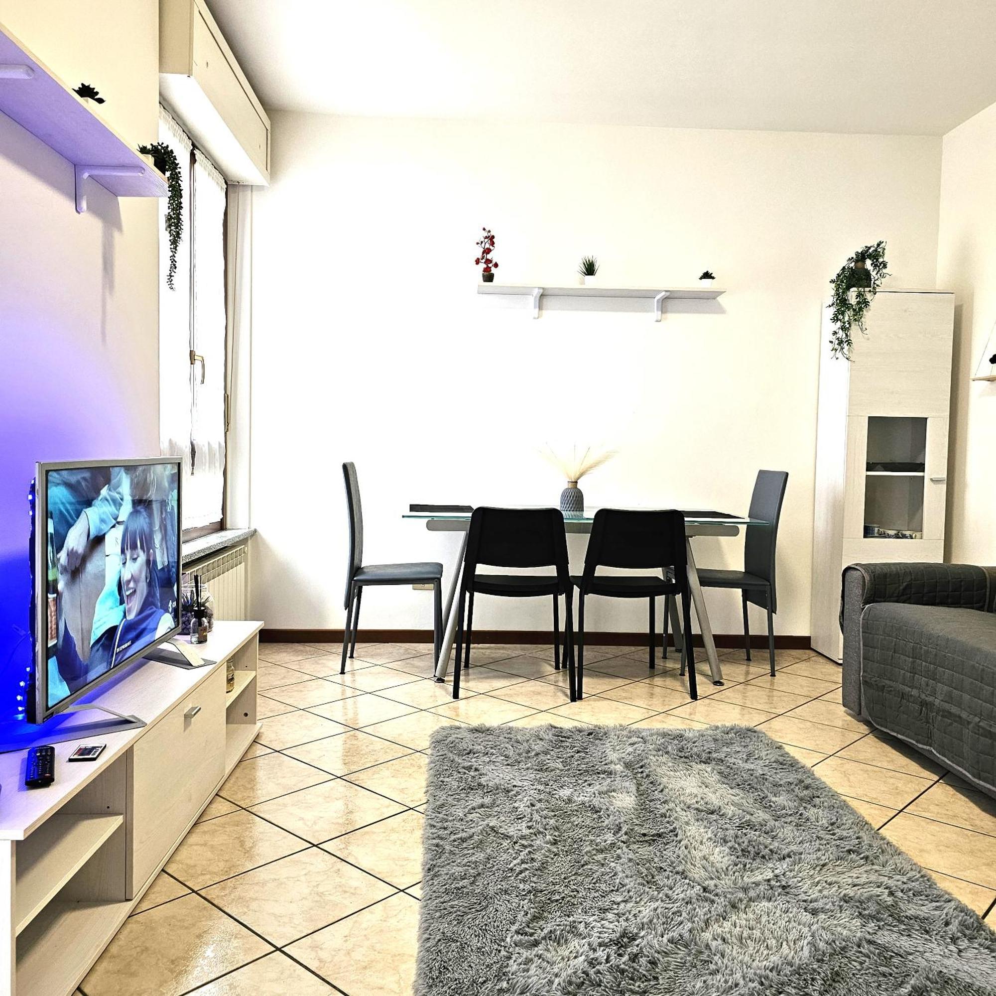 Appartamento Moderno Γκαλλαράτε Εξωτερικό φωτογραφία